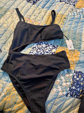 Shade & Shore Black Bikini Large NWT